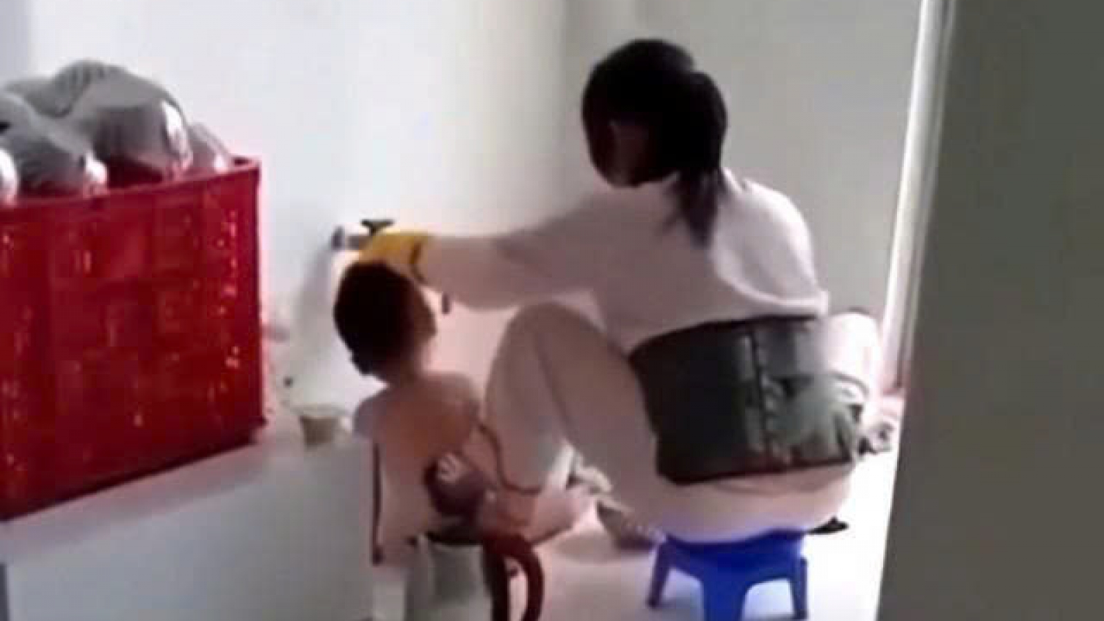 Bạo hành trẻ mầm non, Bộ GD-ĐT đề xuất phạt tới 50 triệu đồng